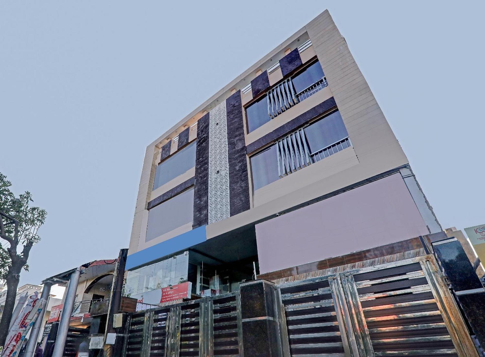 Hotel Super Townhouse Riddhi Residency Lucknow Exterior foto